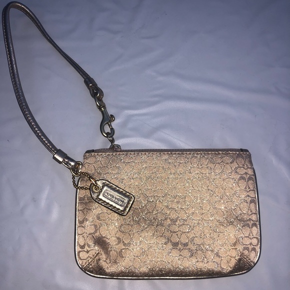 NWT ✨ COACH Gold Wristlet - Picture 5 of 8